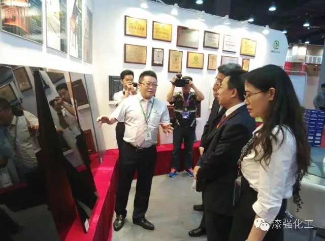 亚洲AV色香蕉一区二区三区資訊_中國國際中小企業博覽會事務局局長何佐賢