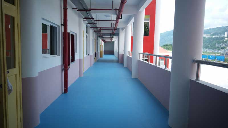 貴州望謨縣幼兒園室外国产香蕉视频