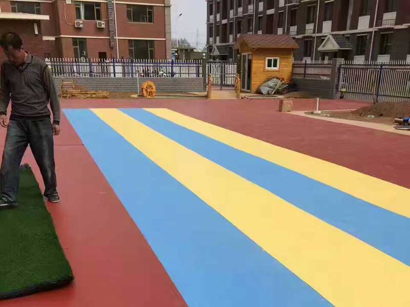 內蒙古呼和浩特市幼兒園室外国产香蕉视频